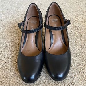 Clarks heeled shoes